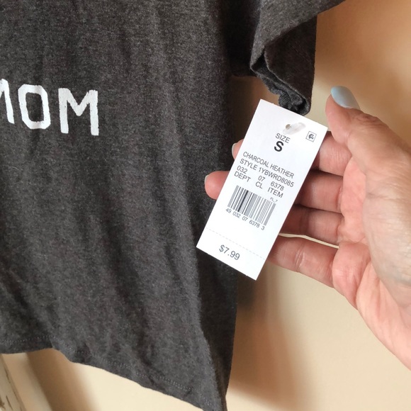 5/$25 deal////t-shirt - Picture 3 of 5